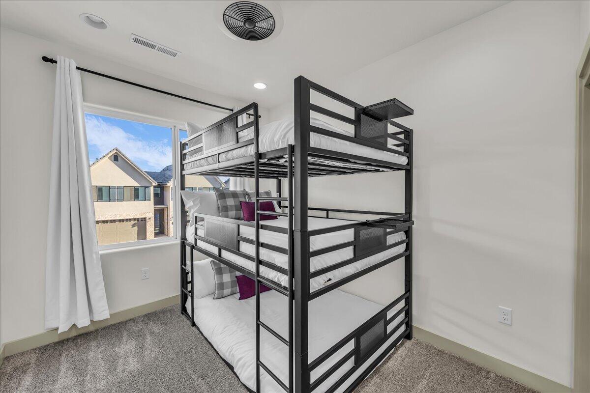 HERITAGE POINTE - Residential