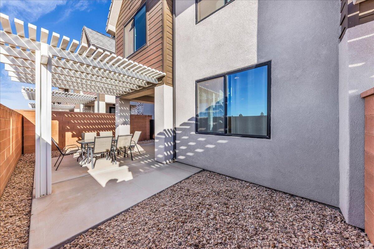 HERITAGE POINTE - Residential