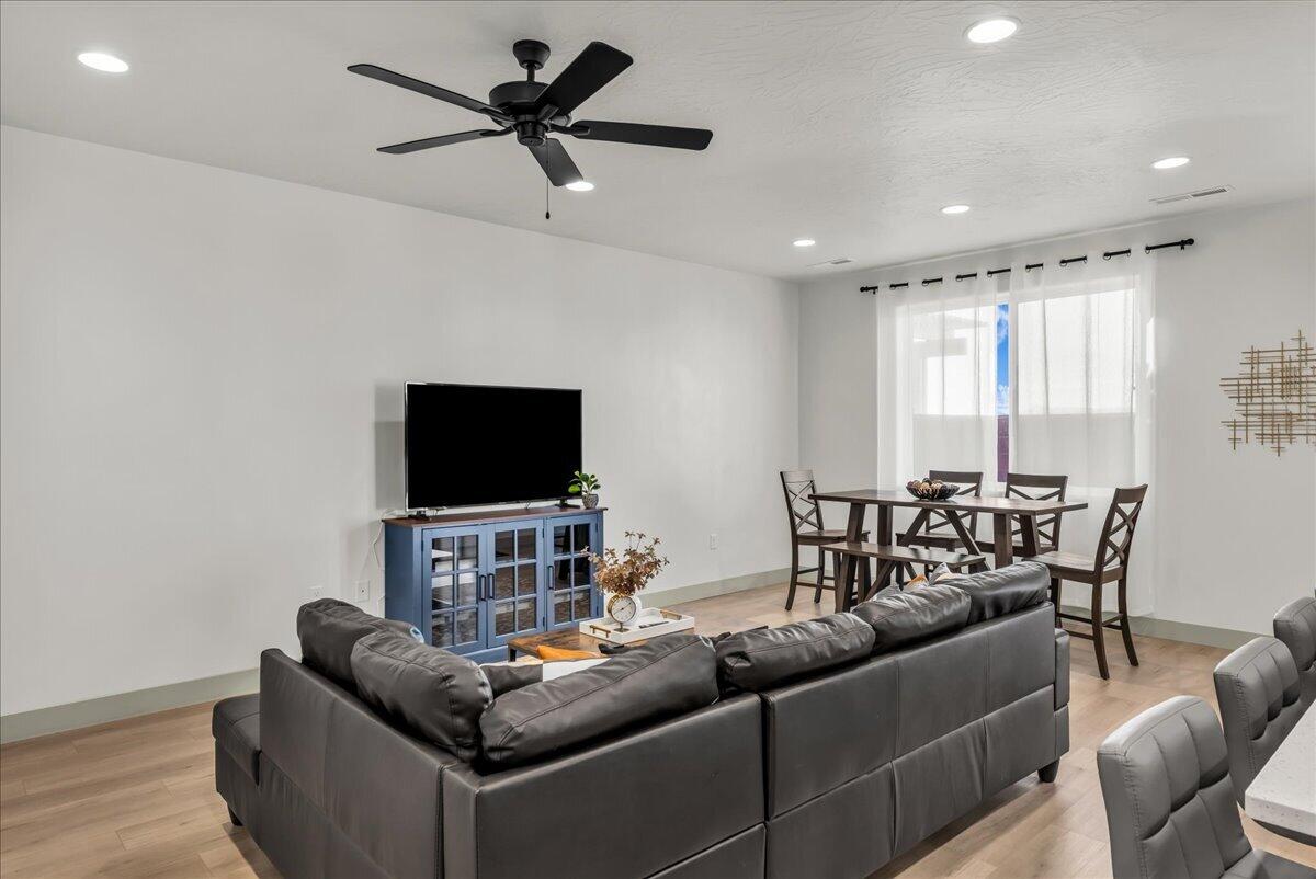 HERITAGE POINTE - Residential