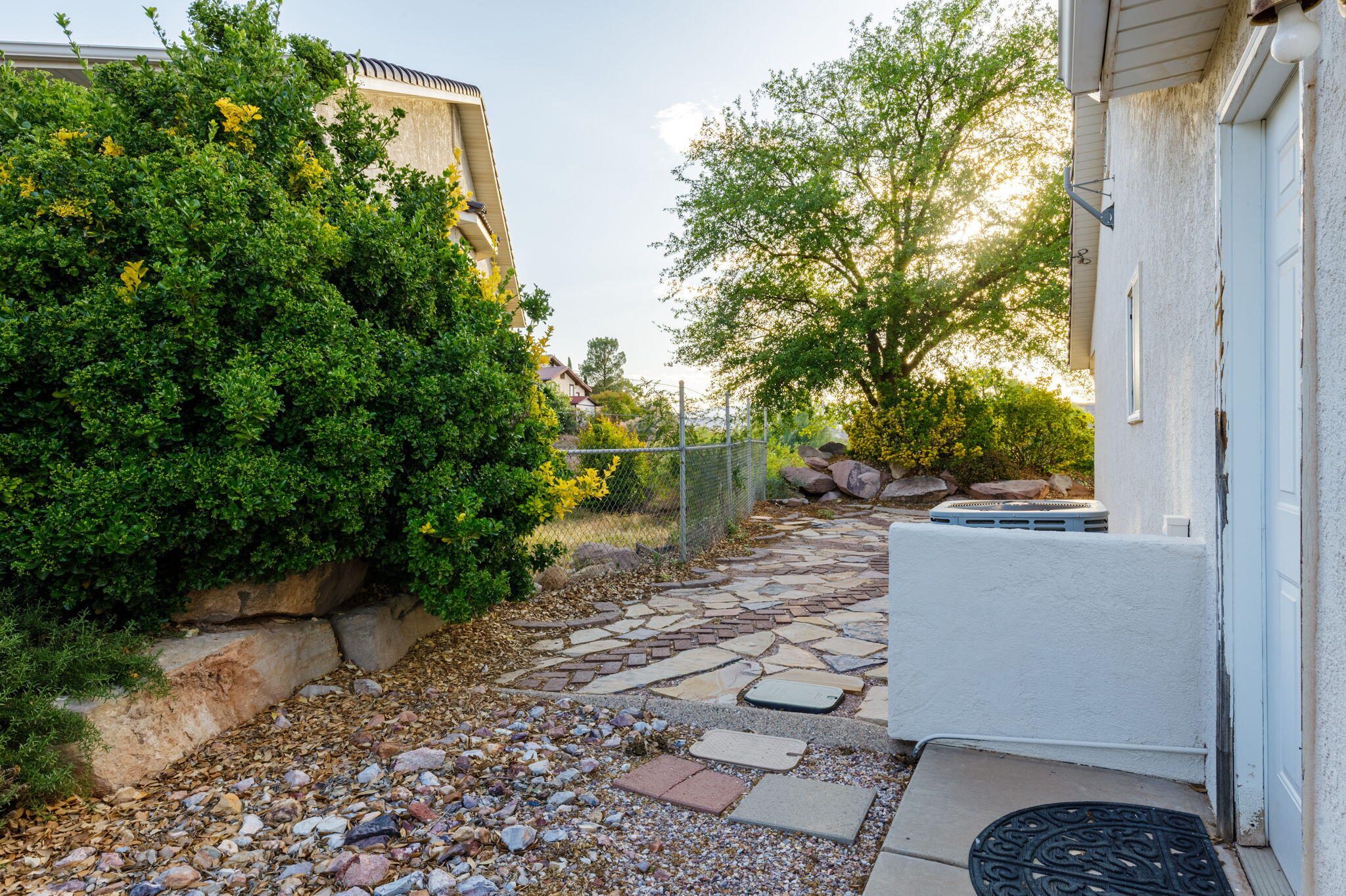 BLOOMINGTON HILLS - Residential