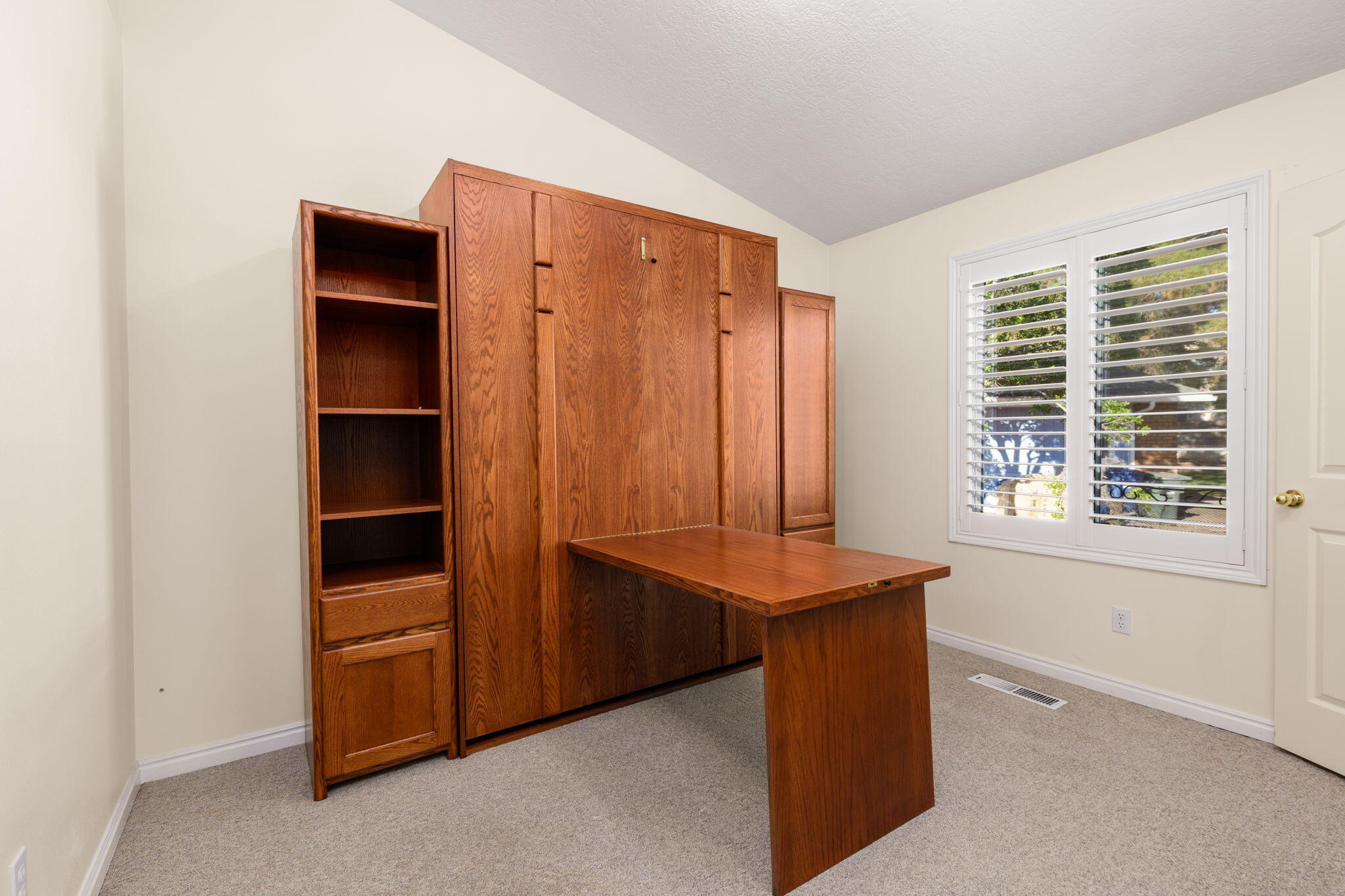 BLOOMINGTON HILLS - Residential