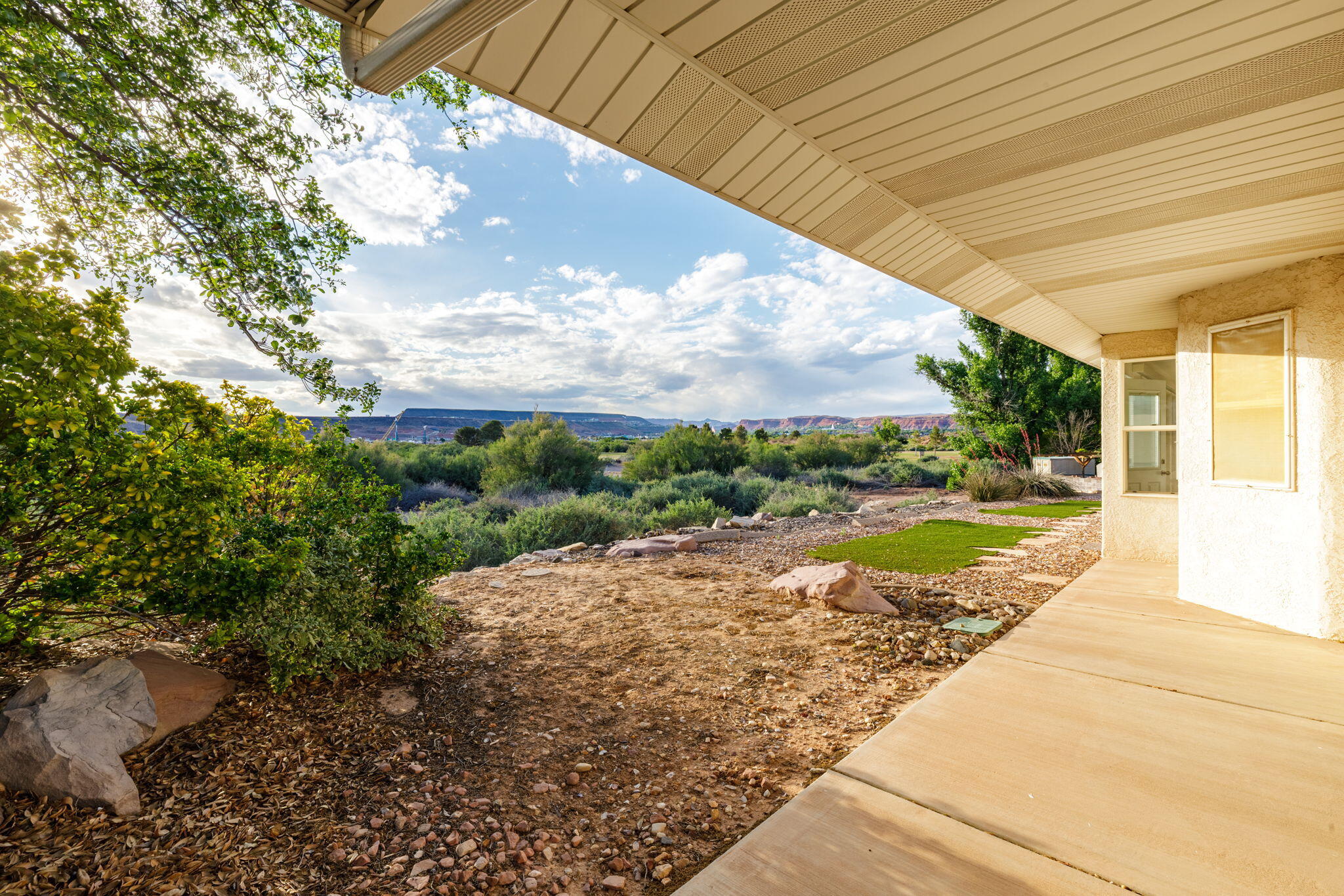 BLOOMINGTON HILLS - Residential