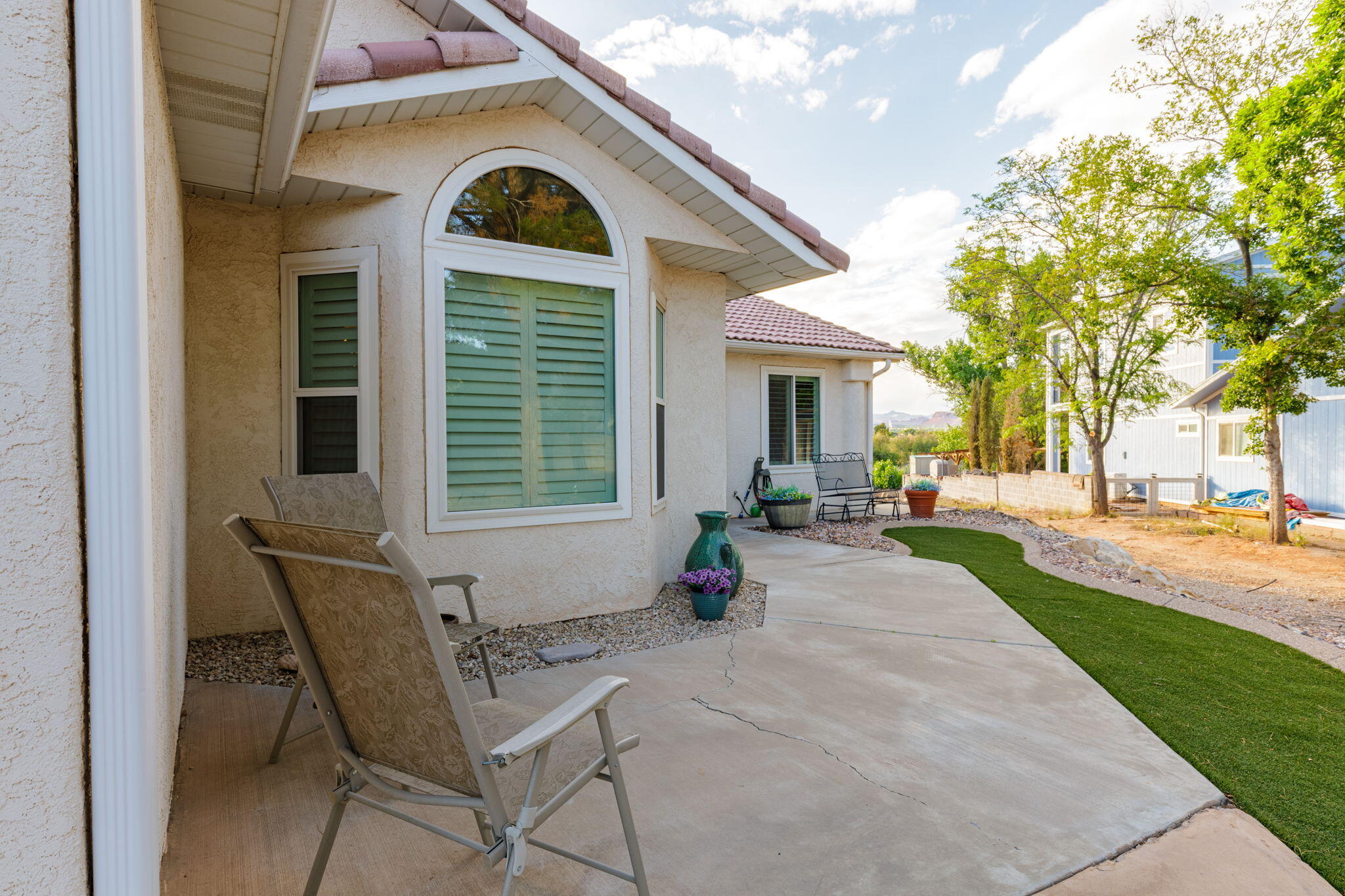 BLOOMINGTON HILLS - Residential
