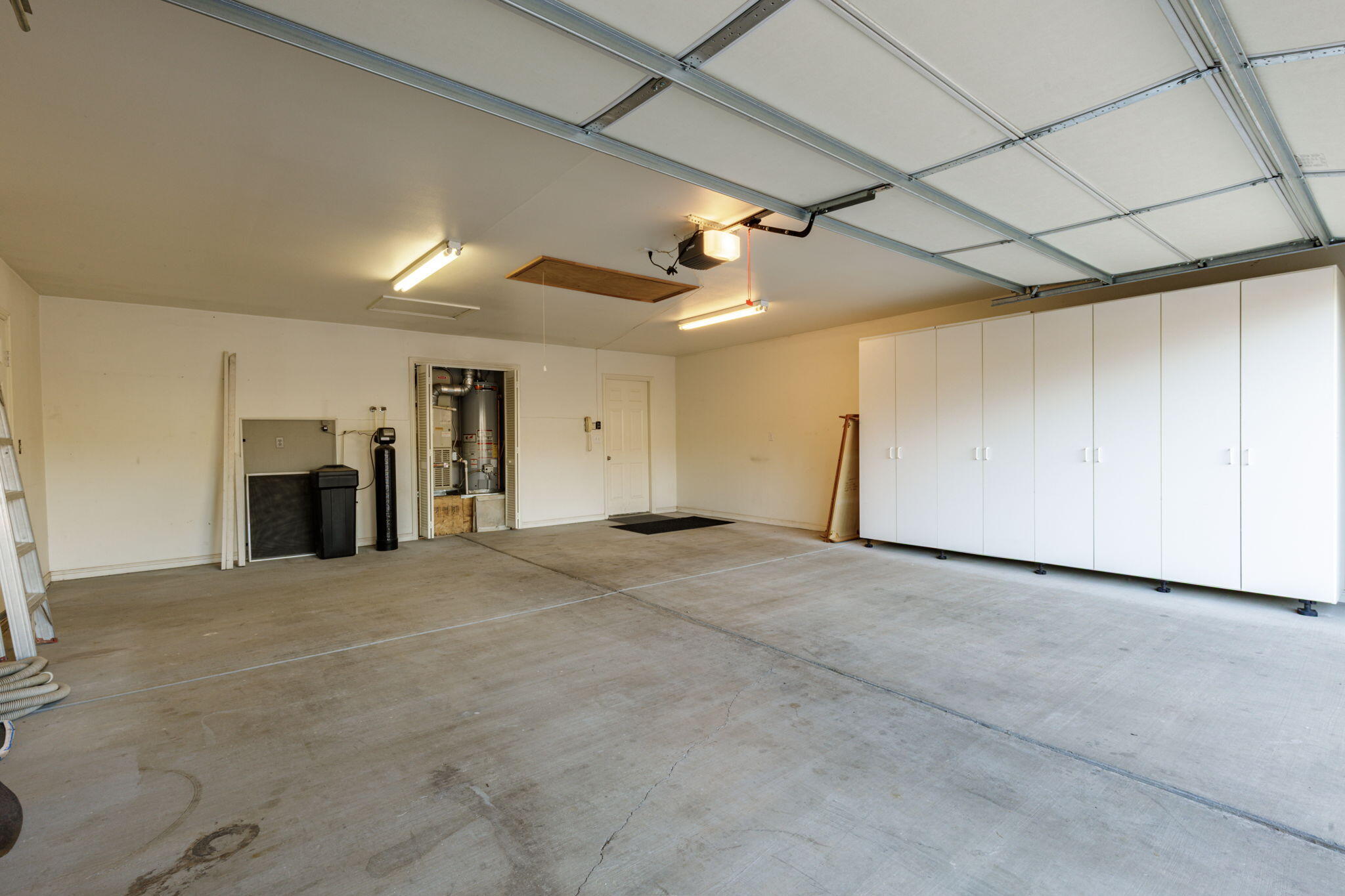 BLOOMINGTON HILLS - Residential