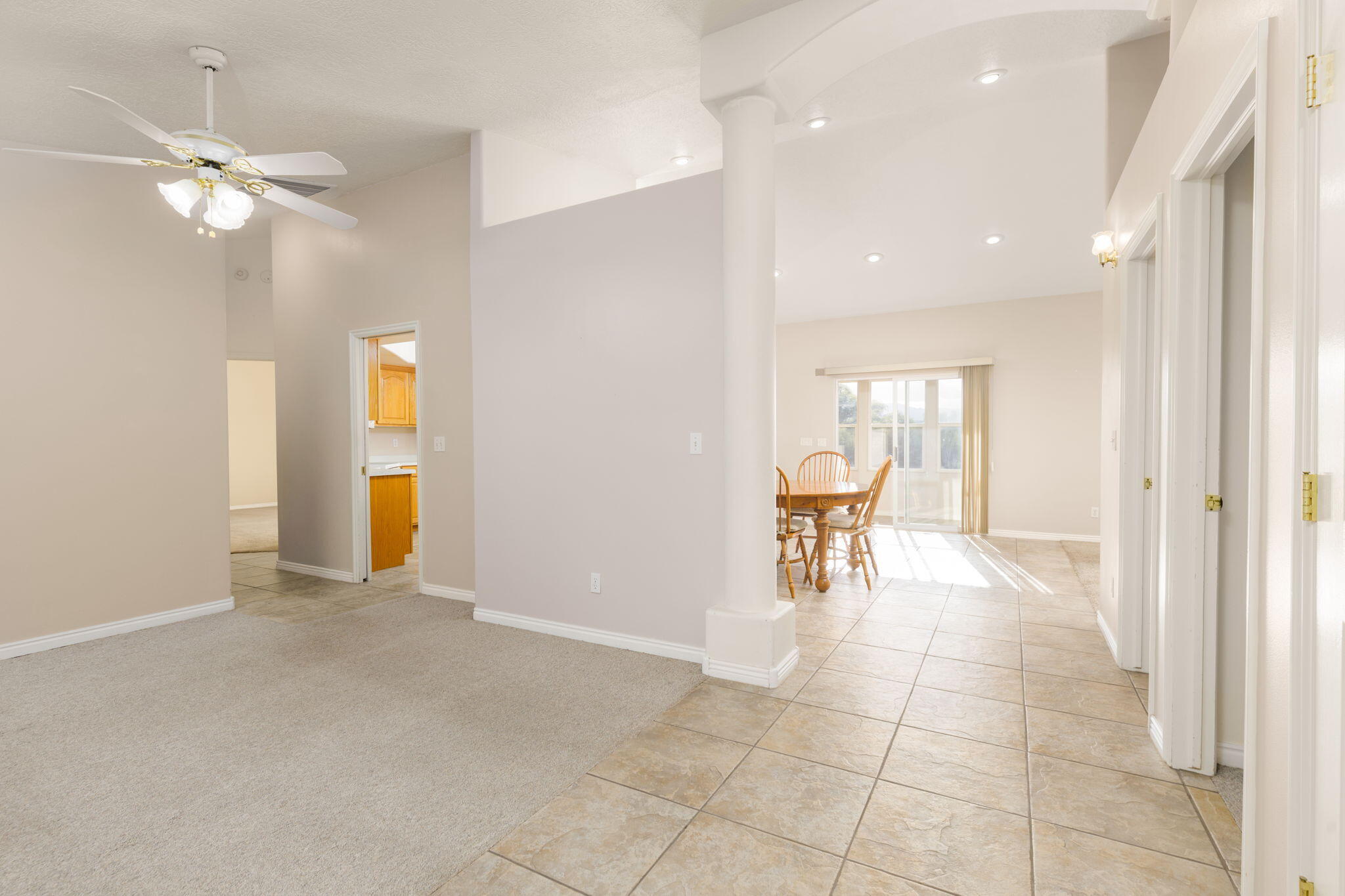 BLOOMINGTON HILLS - Residential
