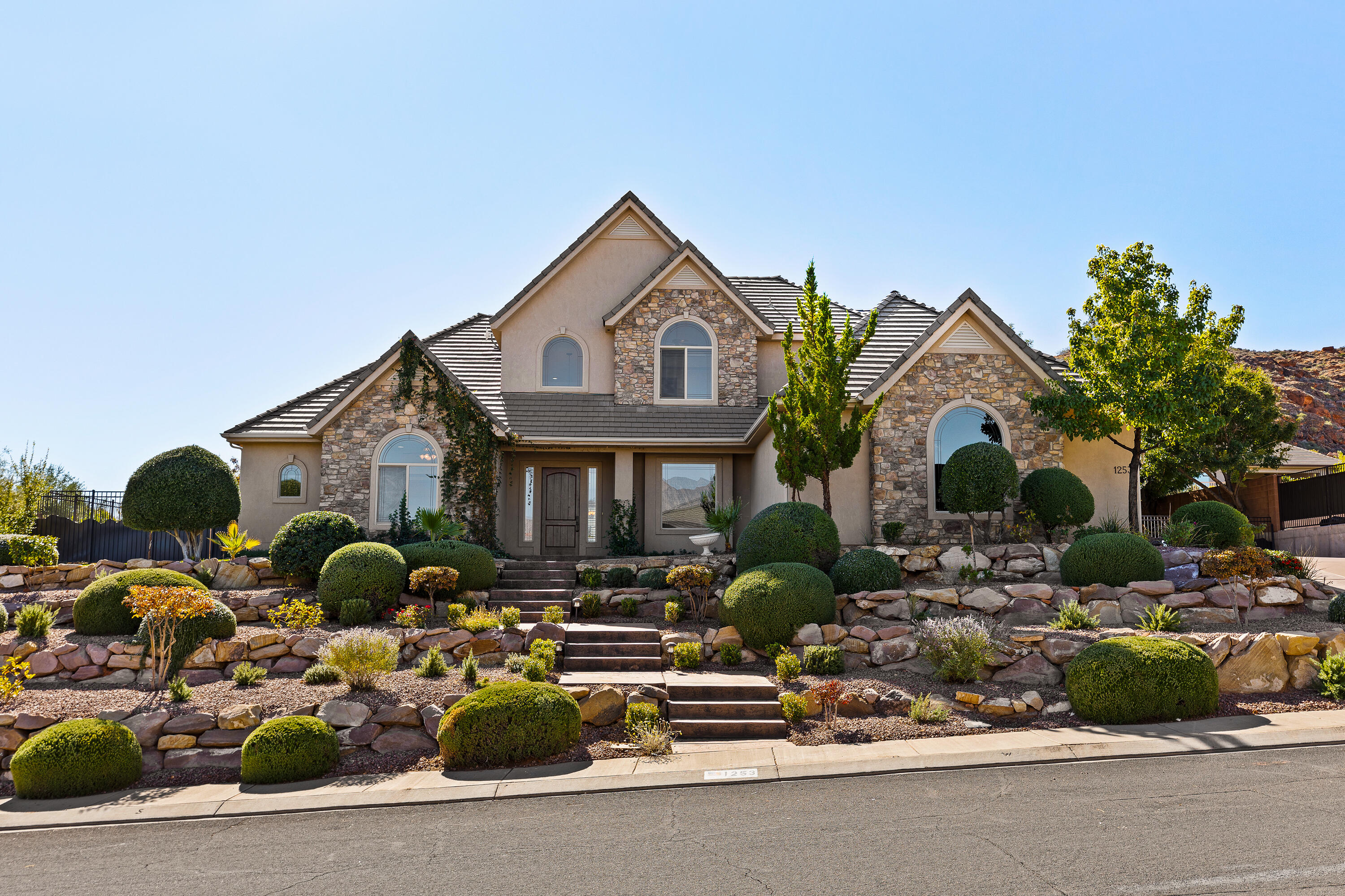 NORTHBRIDGE - Residential