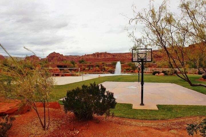 VISTAS AT ENTRADA - Residential