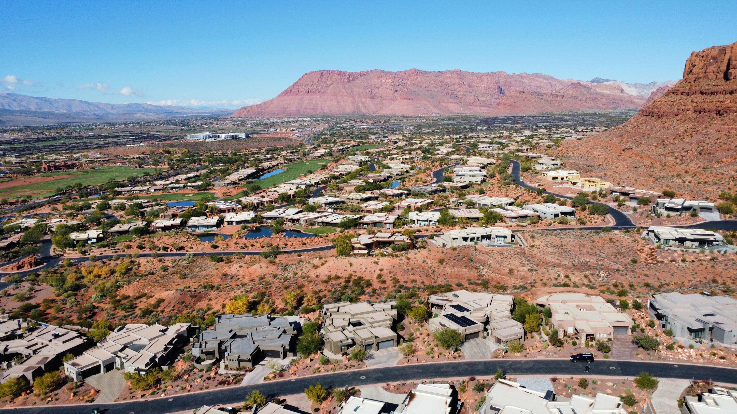 VISTAS AT ENTRADA - Residential