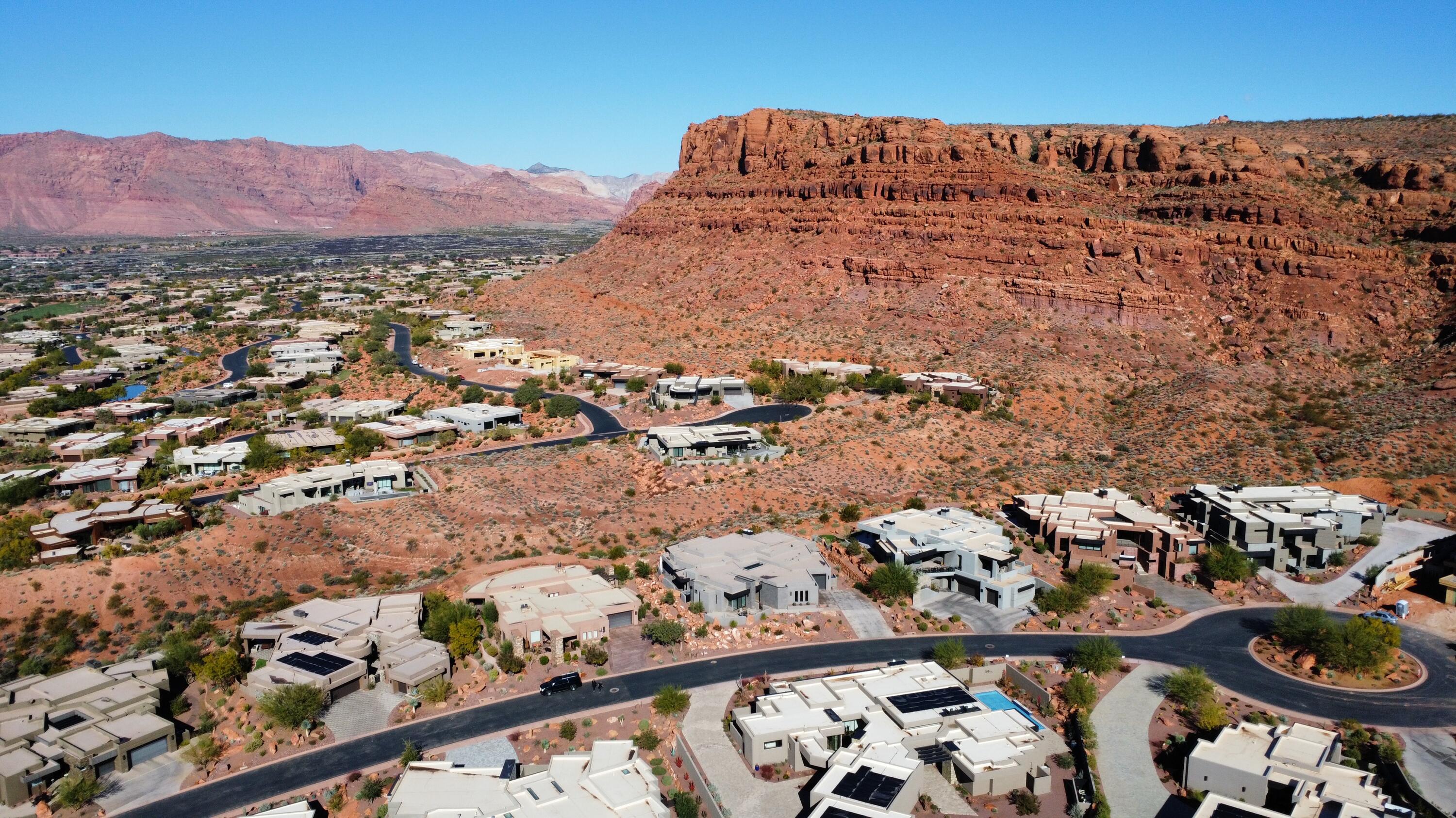 VISTAS AT ENTRADA - Residential