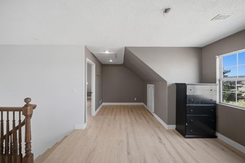 Tiny photo for 885 N HORSEMANS PARK DR, Dammeron Valley, UT 84783 (MLS # 26-271708)