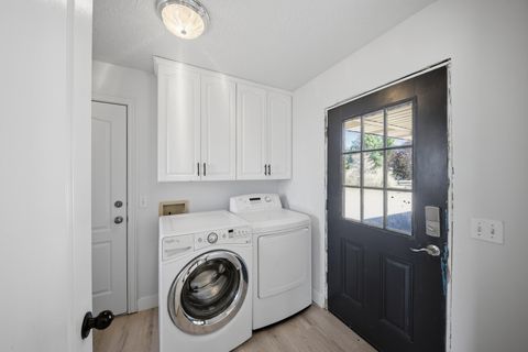 Tiny photo for 885 N HORSEMANS PARK DR, Dammeron Valley, UT 84783 (MLS # 26-271708)