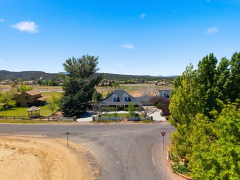 Tiny photo for 885 N HORSEMANS PARK DR, Dammeron Valley, UT 84783 (MLS # 26-271708)