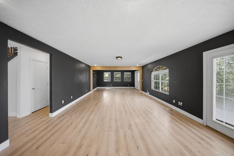 Tiny photo for 885 N HORSEMANS PARK DR, Dammeron Valley, UT 84783 (MLS # 26-271708)