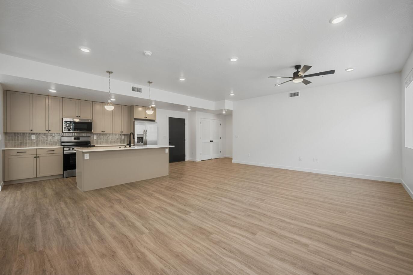 CORAL SPRINGS CONDOMINIUMS - Residential