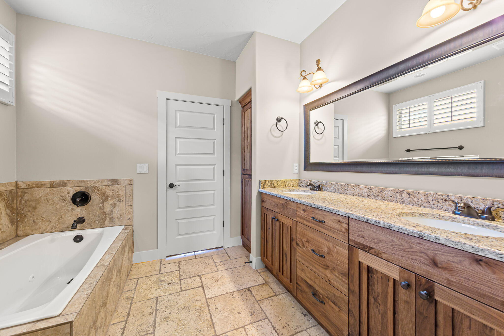 SERENITY COVE - Residential