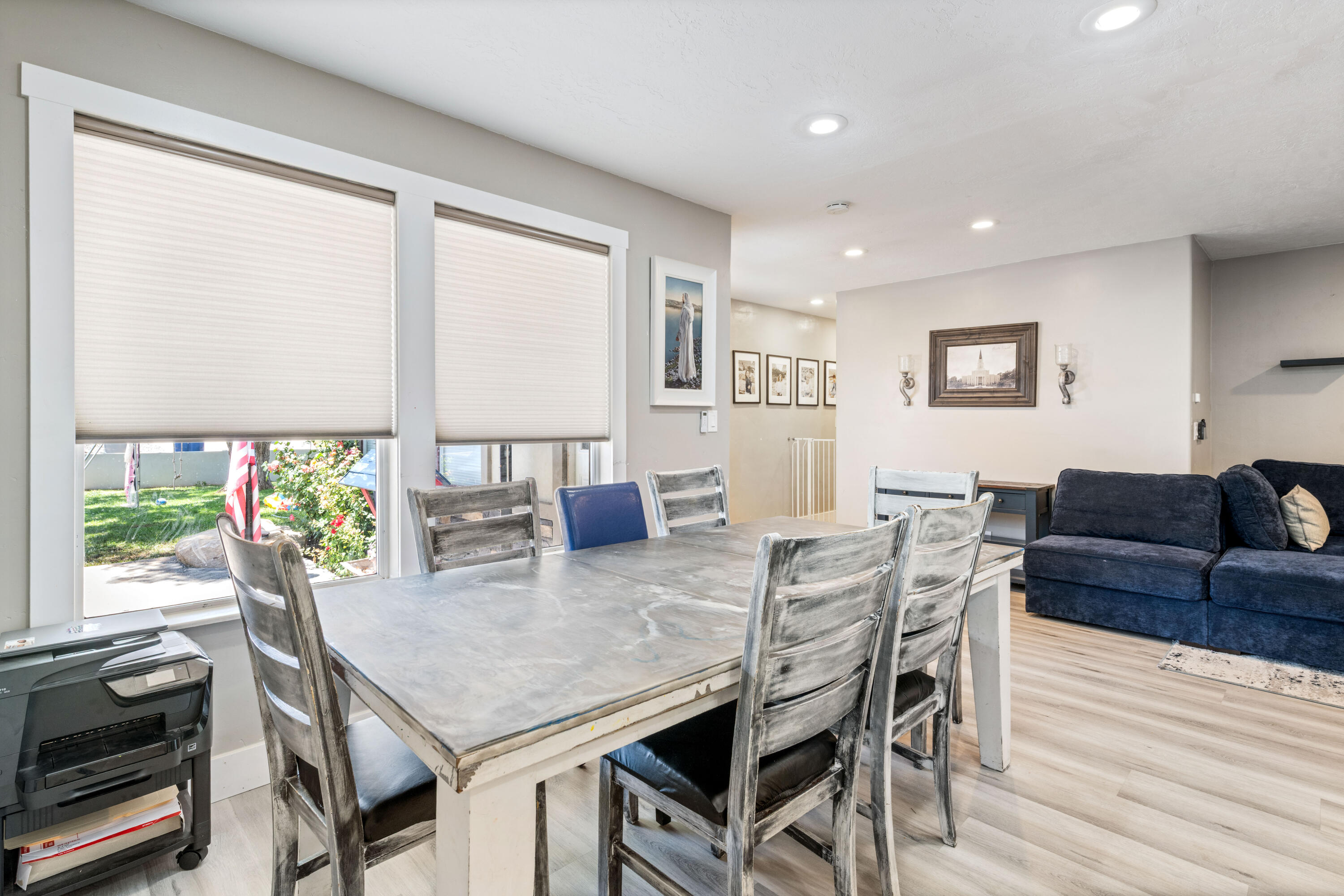 BLOOMINGTON HILLS - Residential