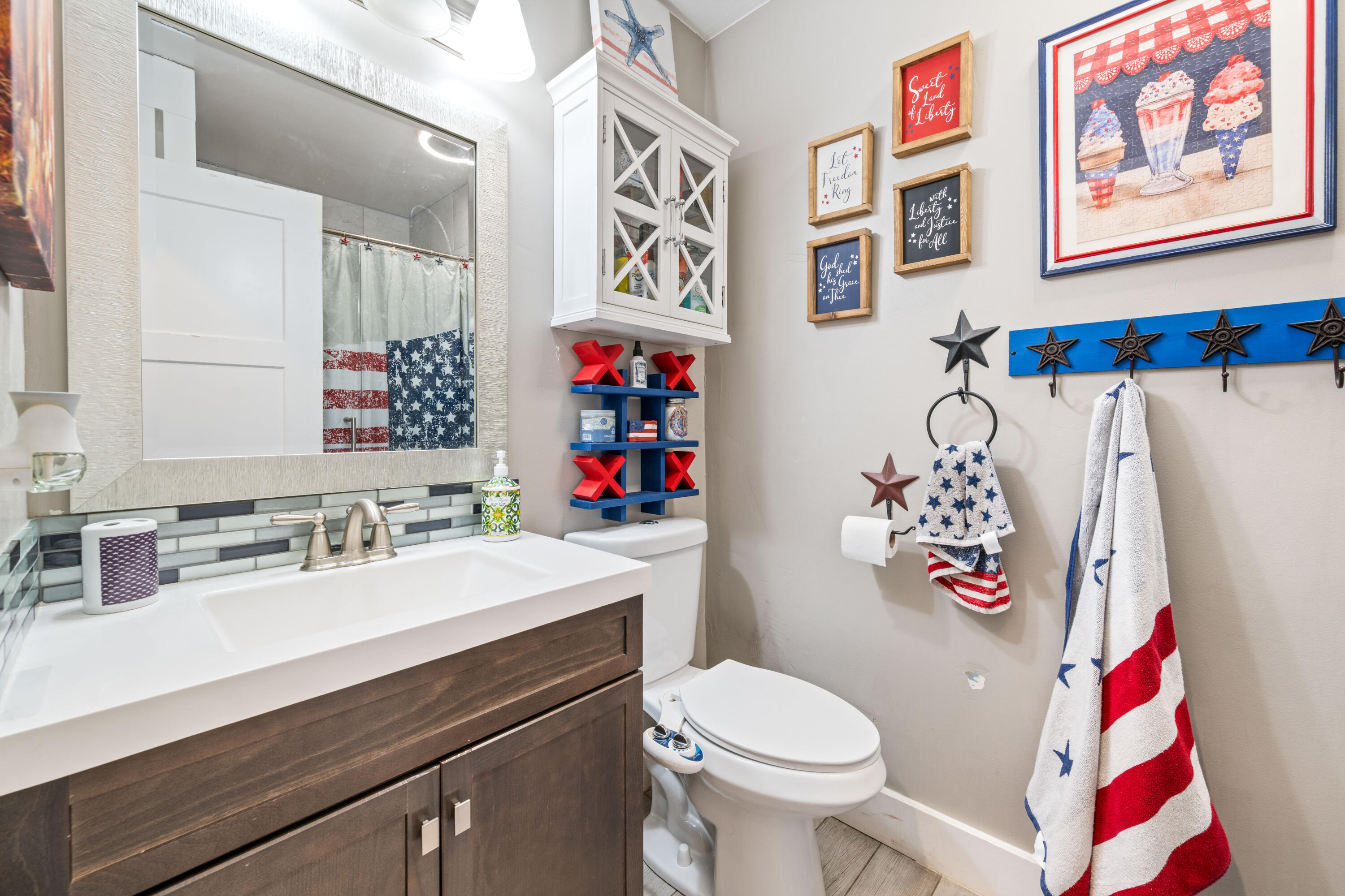 BLOOMINGTON HILLS - Residential