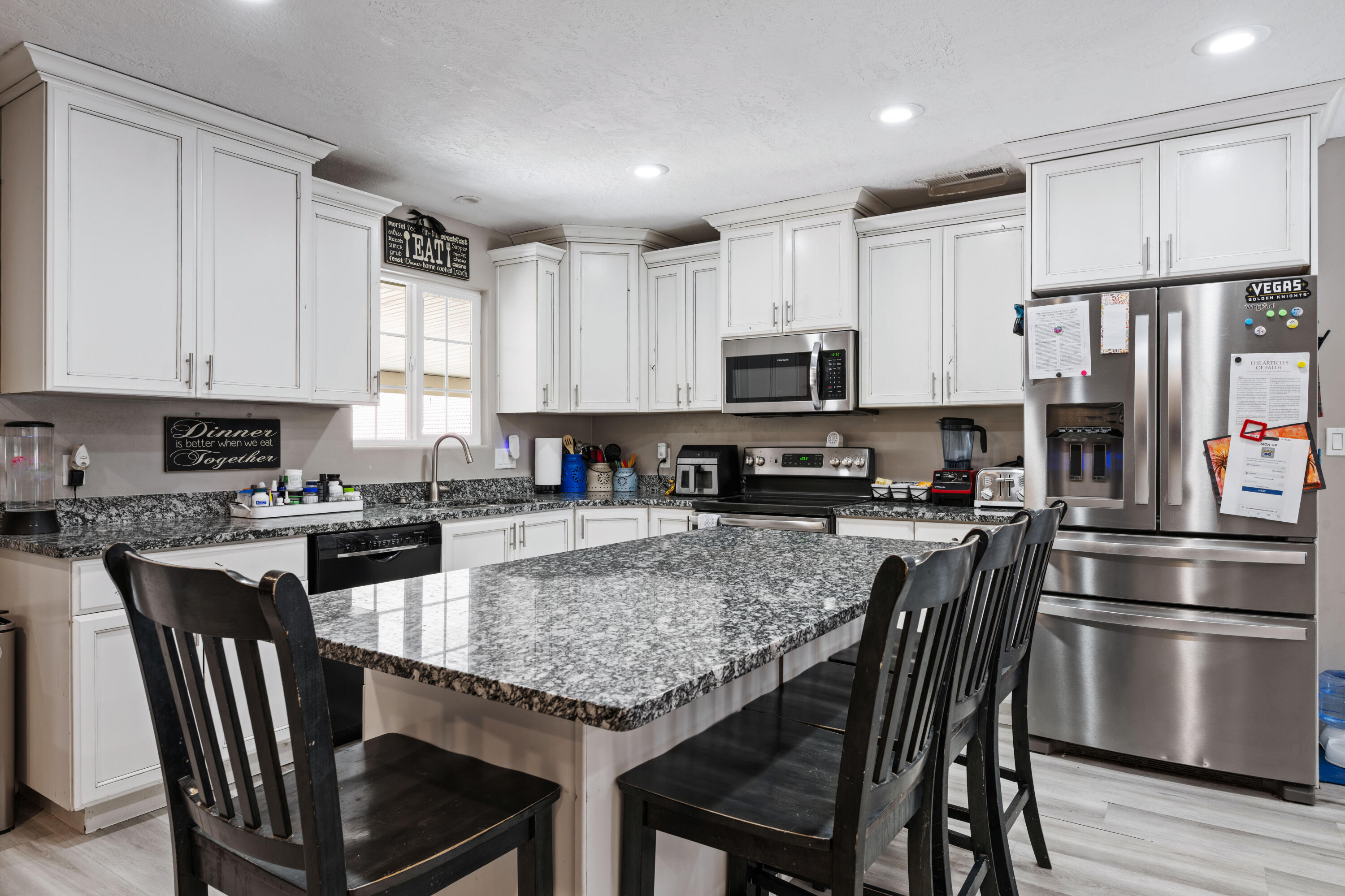 BLOOMINGTON HILLS - Residential