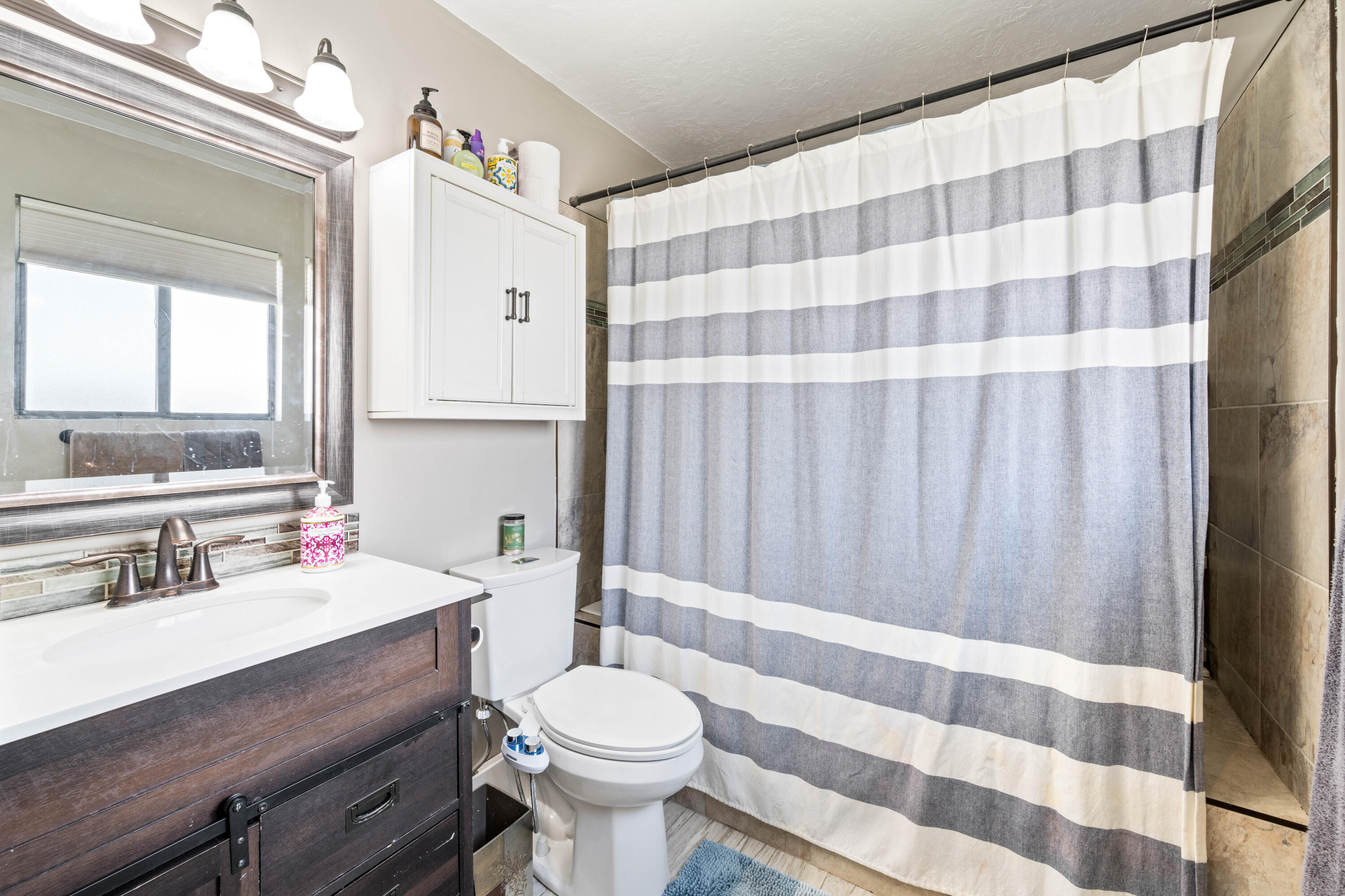 BLOOMINGTON HILLS - Residential