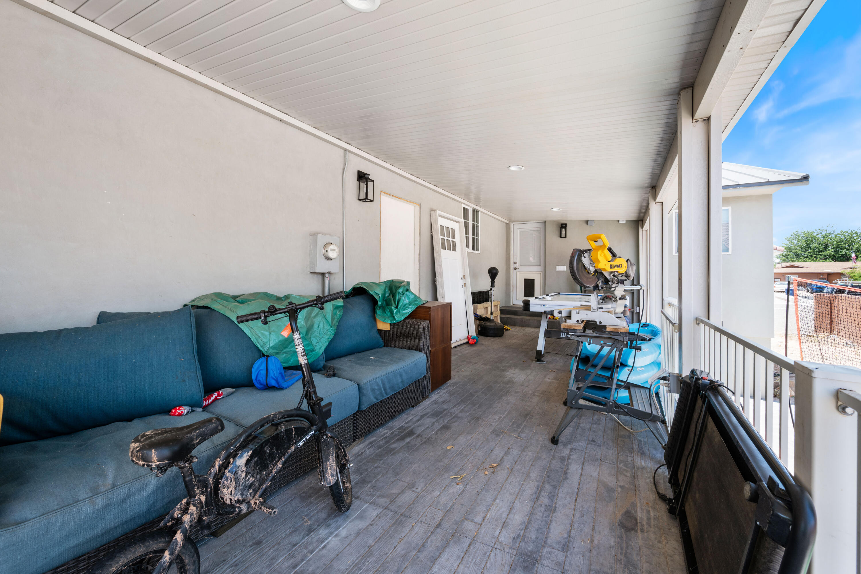 BLOOMINGTON HILLS - Residential