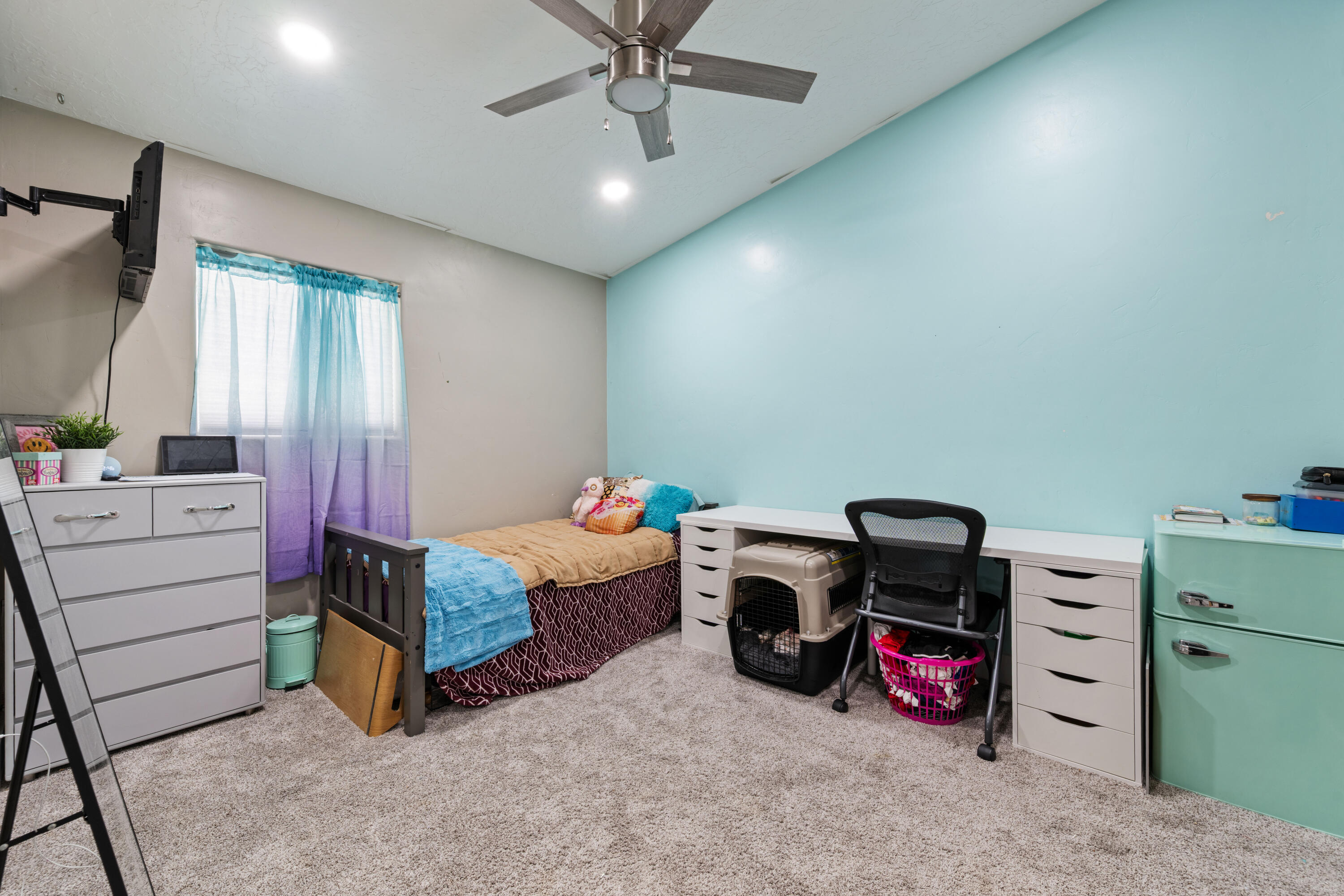 BLOOMINGTON HILLS - Residential