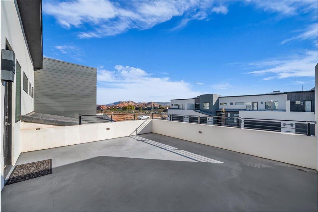 Photo of 2681 W 625 N #3, Hurricane, UT 84737 (MLS # 25-266801)