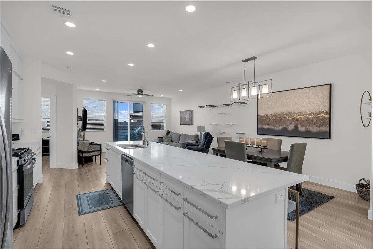 EAGLE POINTE - Residential