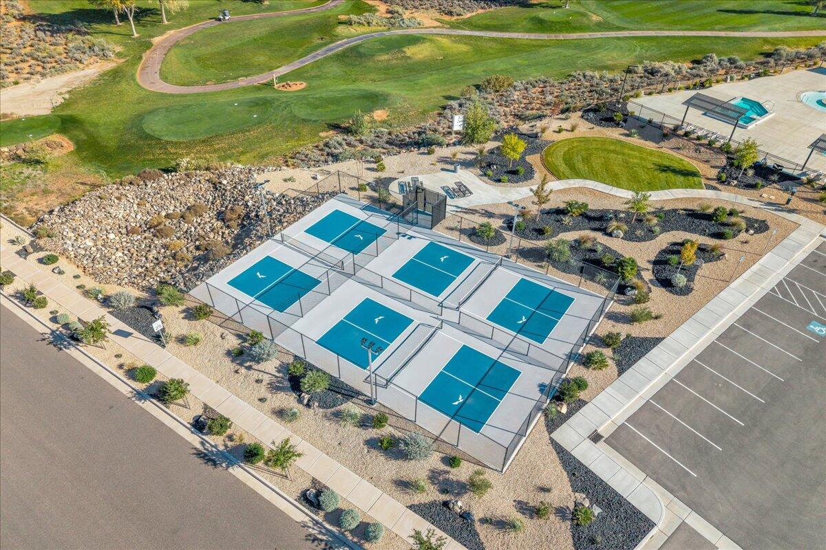 EAGLE POINTE - Residential