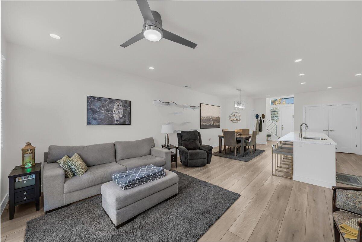 EAGLE POINTE - Residential