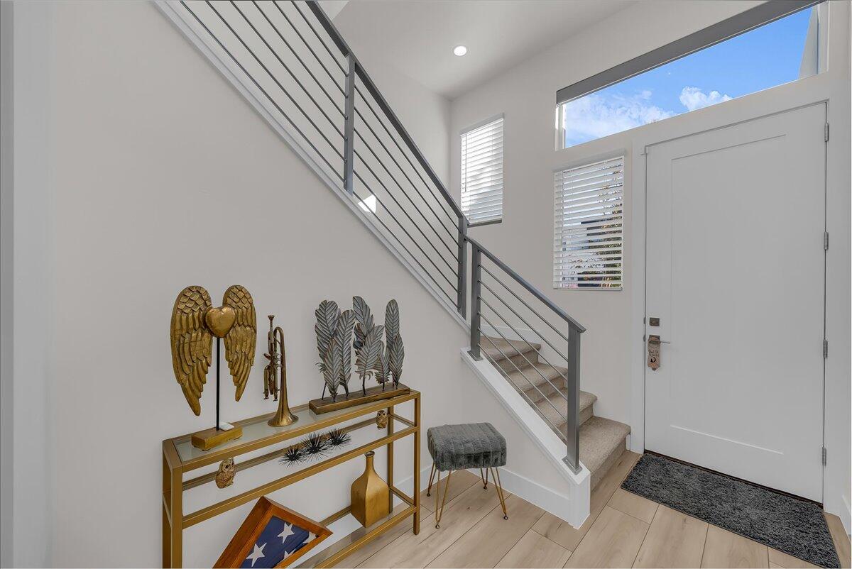 EAGLE POINTE - Residential