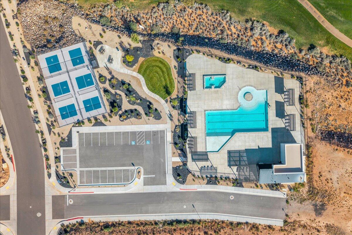 EAGLE POINTE - Residential