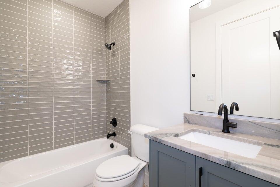 ATKINVILLE TOWNHOMES AT DESERT COLOR - Residential