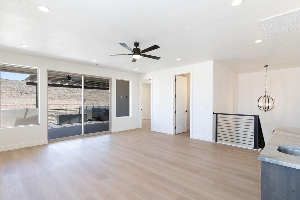 ATKINVILLE TOWNHOMES AT DESERT COLOR - Residential