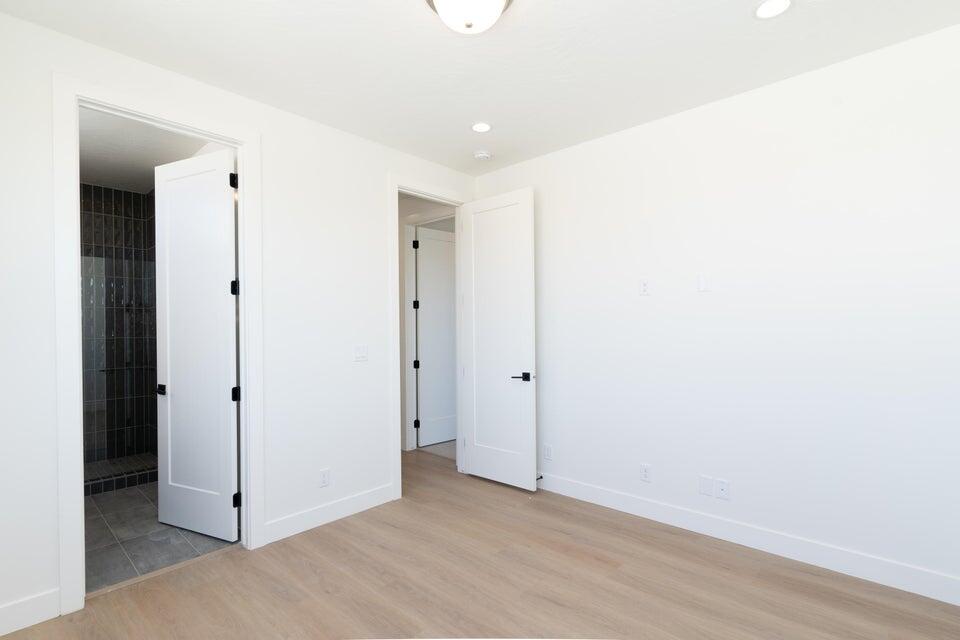 ATKINVILLE TOWNHOMES AT DESERT COLOR - Residential