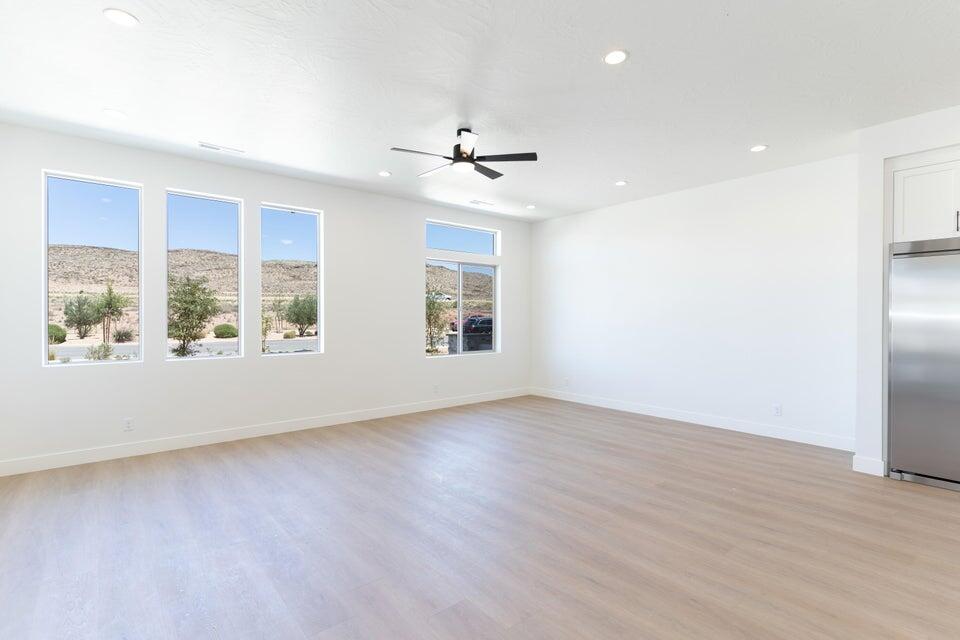 ATKINVILLE TOWNHOMES AT DESERT COLOR - Residential