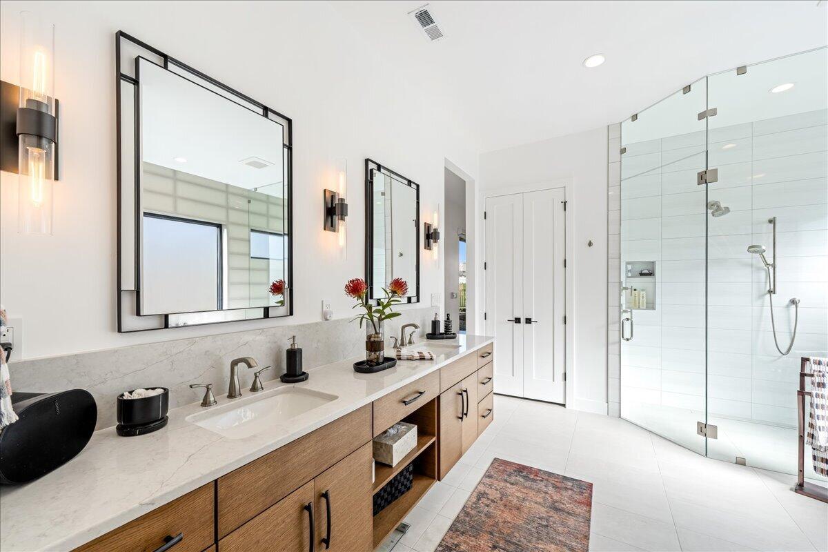 LEDGES OF SG YELLOW KNOLLS - Residential