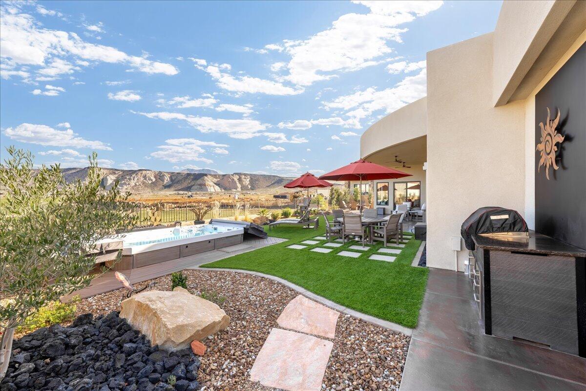 LEDGES OF SG YELLOW KNOLLS - Residential