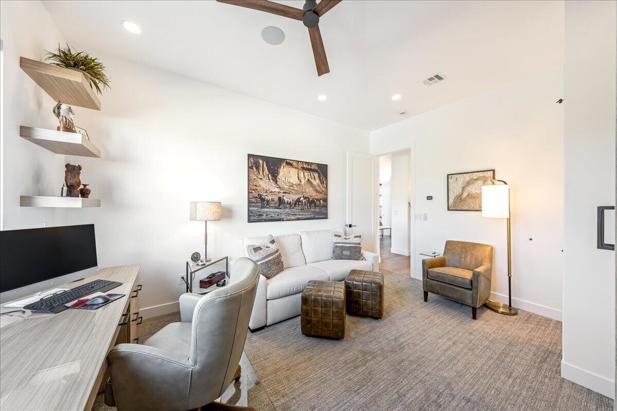 LEDGES OF SG YELLOW KNOLLS - Residential