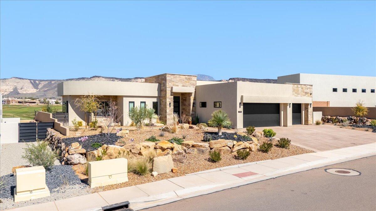 LEDGES OF SG YELLOW KNOLLS - Residential