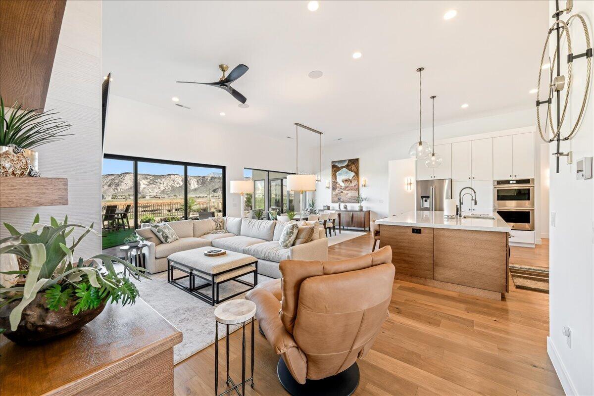 LEDGES OF SG YELLOW KNOLLS - Residential