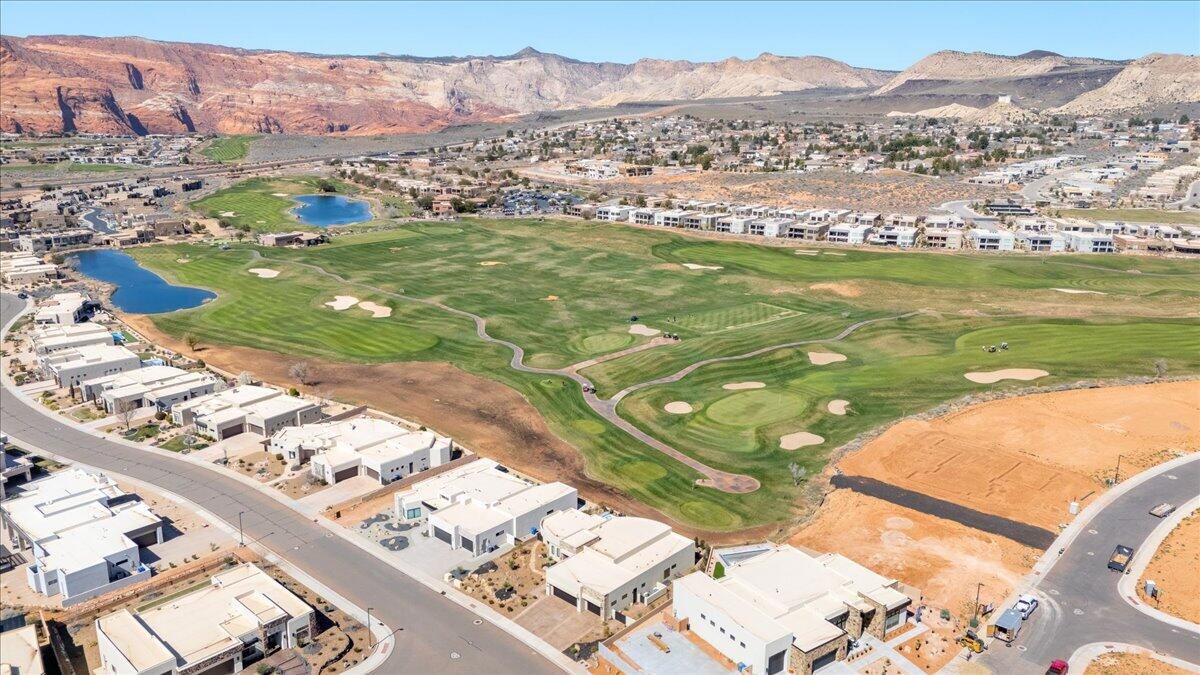 LEDGES OF SG YELLOW KNOLLS - Residential