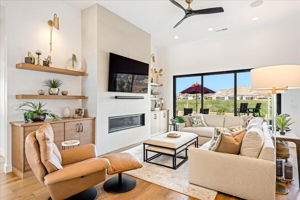 LEDGES OF SG YELLOW KNOLLS - Residential