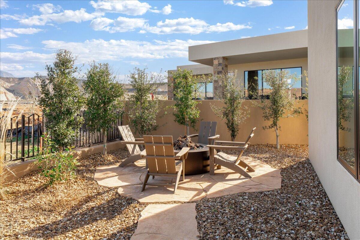 LEDGES OF SG YELLOW KNOLLS - Residential