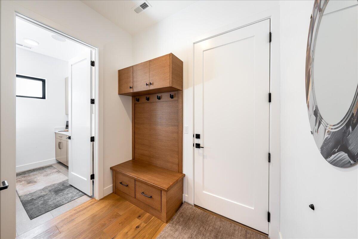 LEDGES OF SG YELLOW KNOLLS - Residential