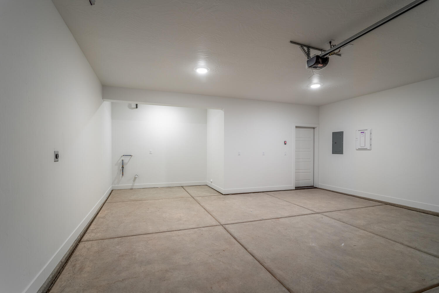 BECCO CREEK AT DIVARIO - Residential