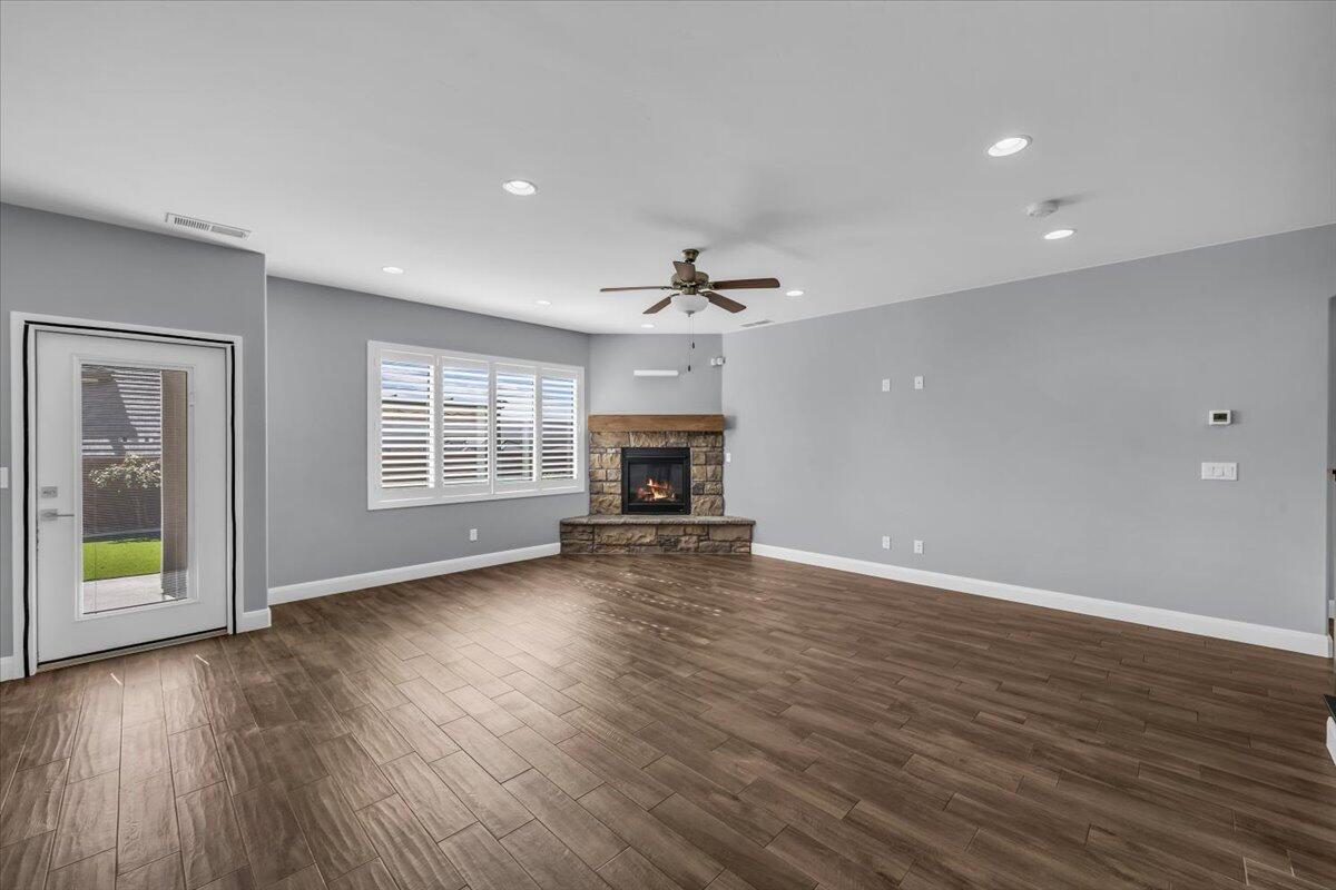 DESERT HEIGHTS - Residential