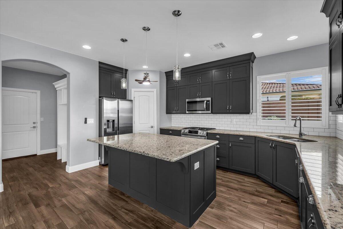 DESERT HEIGHTS - Residential