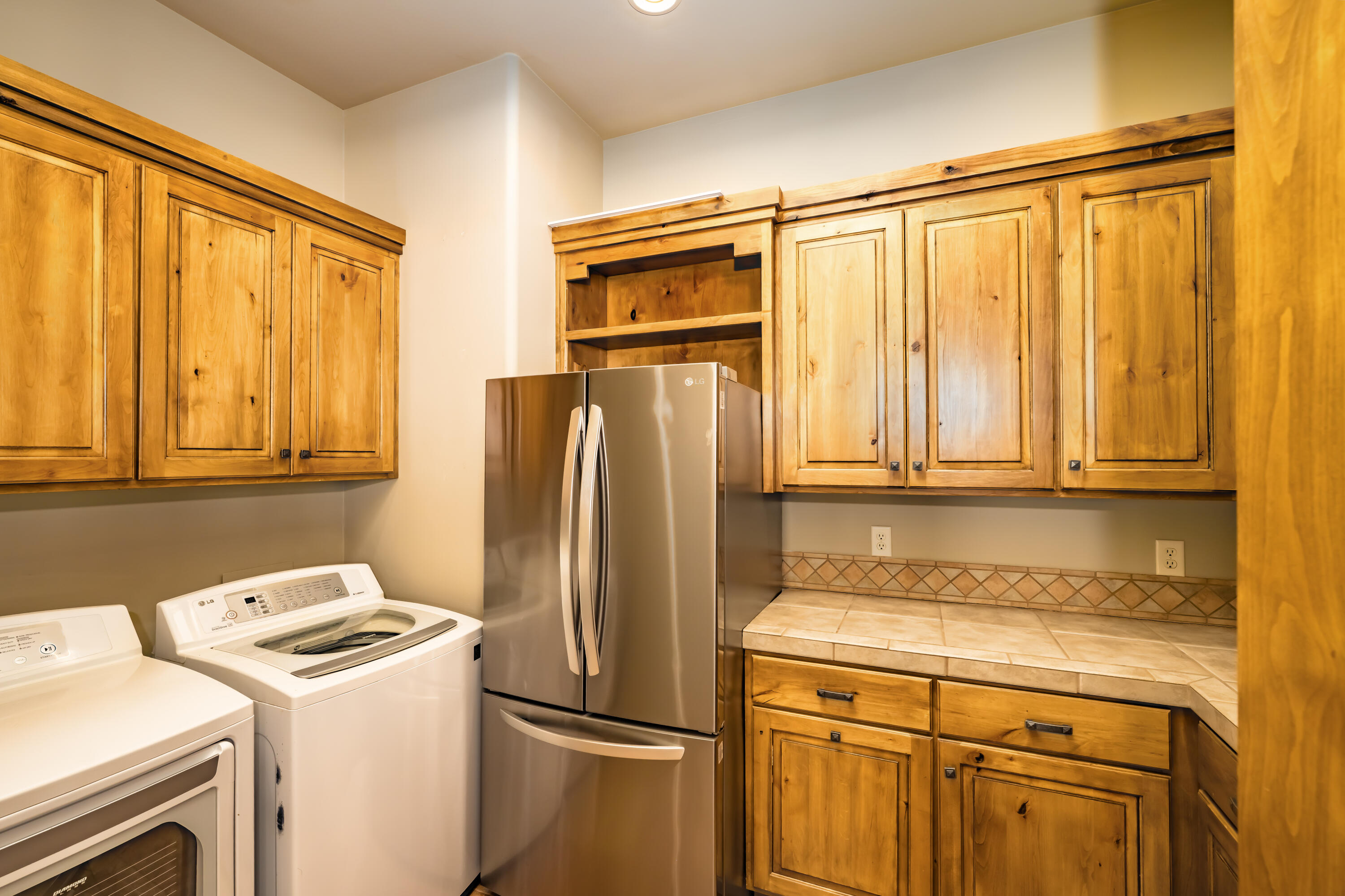 KACHINA SPRINGS EAST AT ENTRADA - Residential