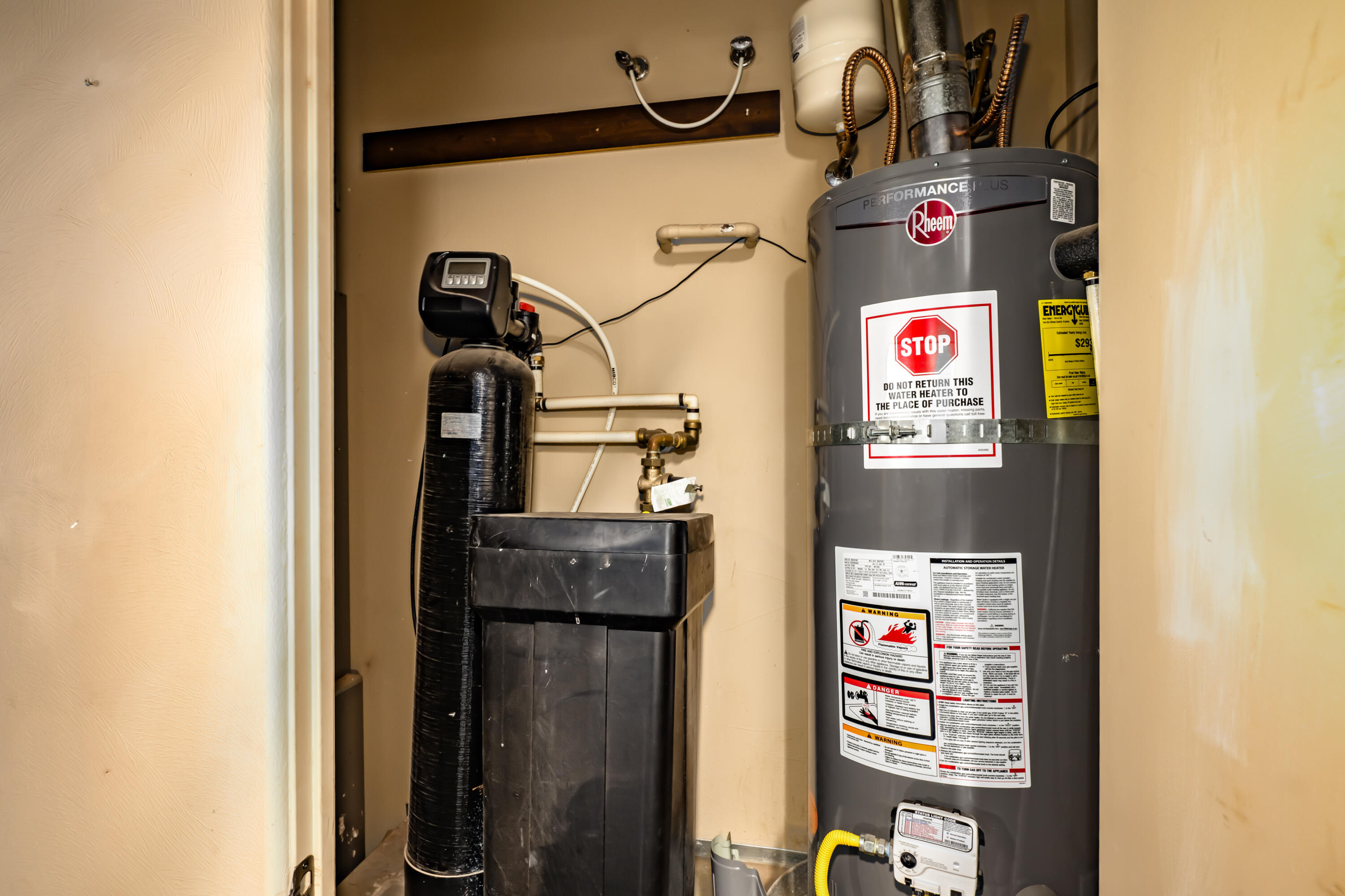 KACHINA SPRINGS EAST AT ENTRADA - Residential