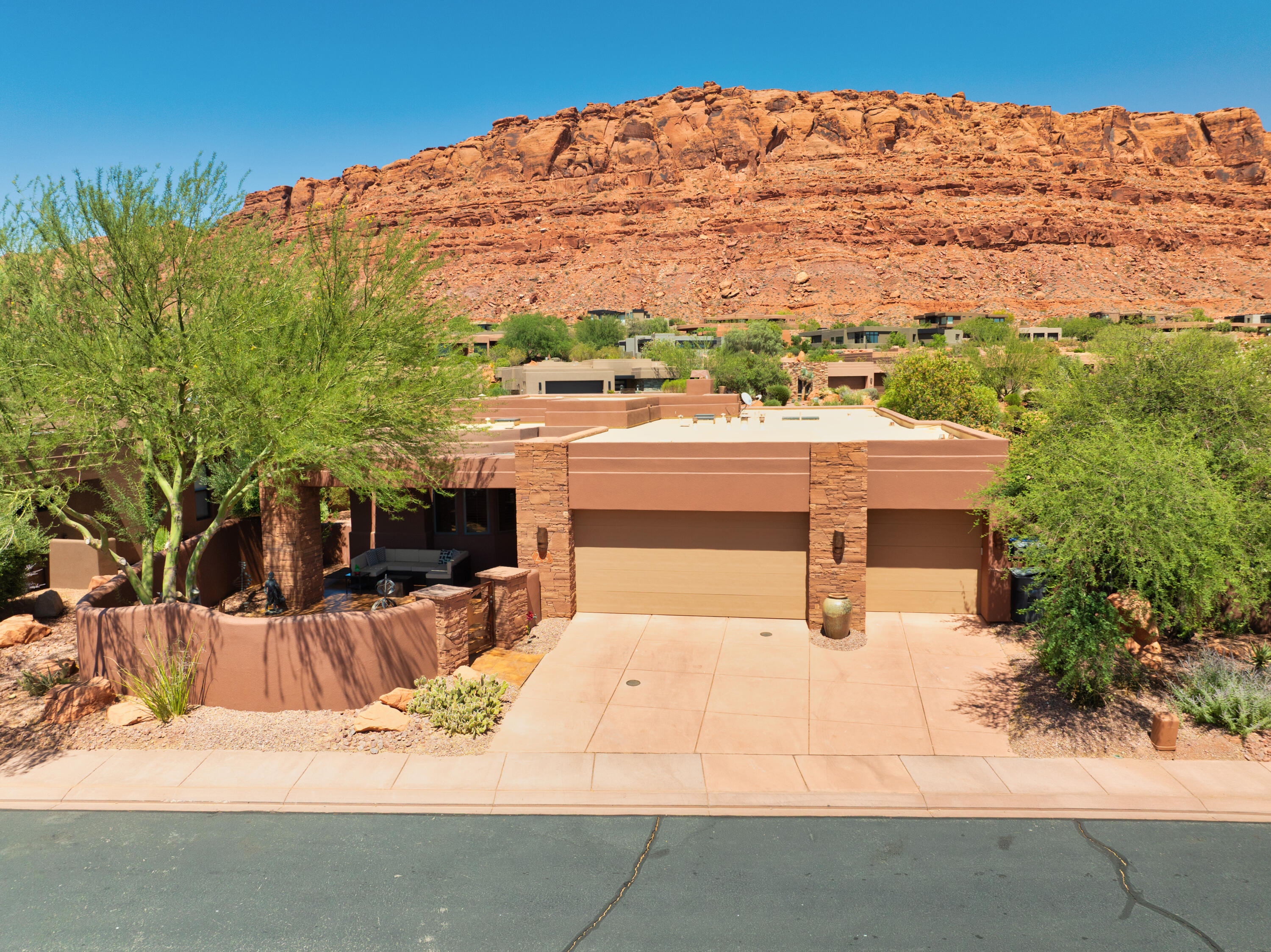 KACHINA SPRINGS EAST AT ENTRADA - Residential